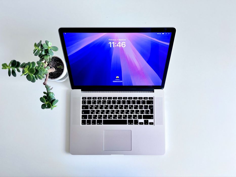MacBook Pro 15” 16/256 Gb M2 Retina 2015, батарея 90%