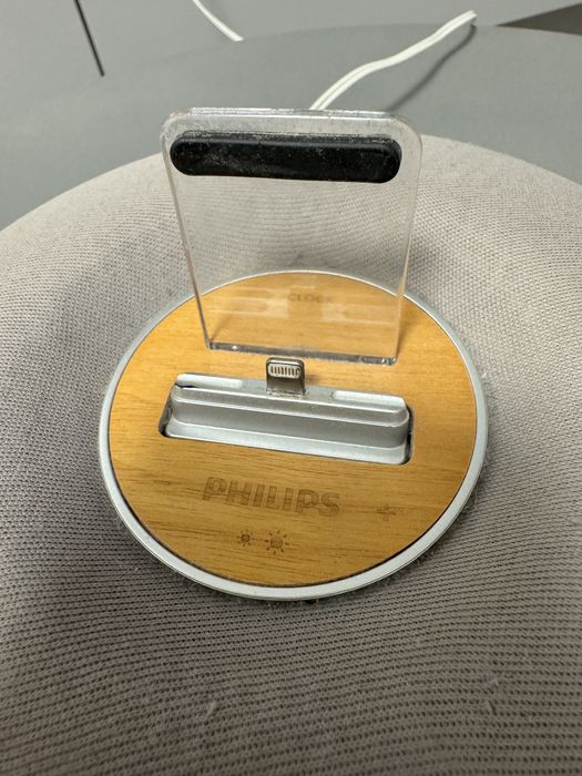 Докстанція/колонка/зарядка для iphone (Philips)