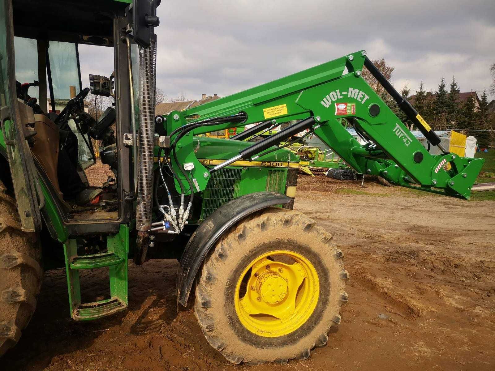 Ładowacz czołowy John DEERE 1500 kg udźwigu TUR4.2 MONTAŻ TRANSPORT