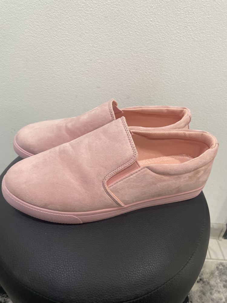 Buty damskie zamszowe lekkie