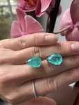 Eleganckie srebrne kolczyki z turmalinem Paraiba