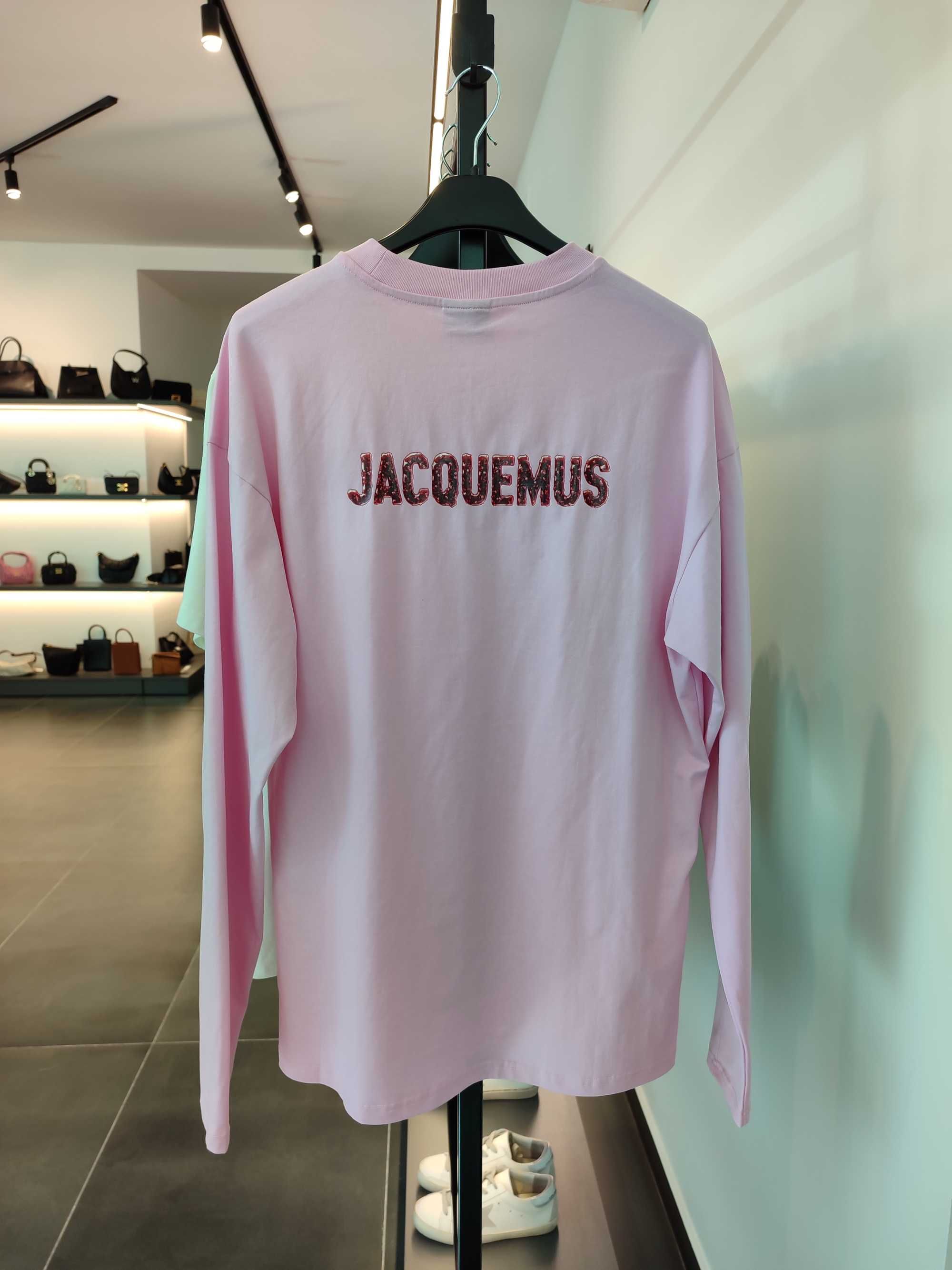 Лонгслів Jacquemus Pavane Logo Long Sleeve T-Shirt Pink