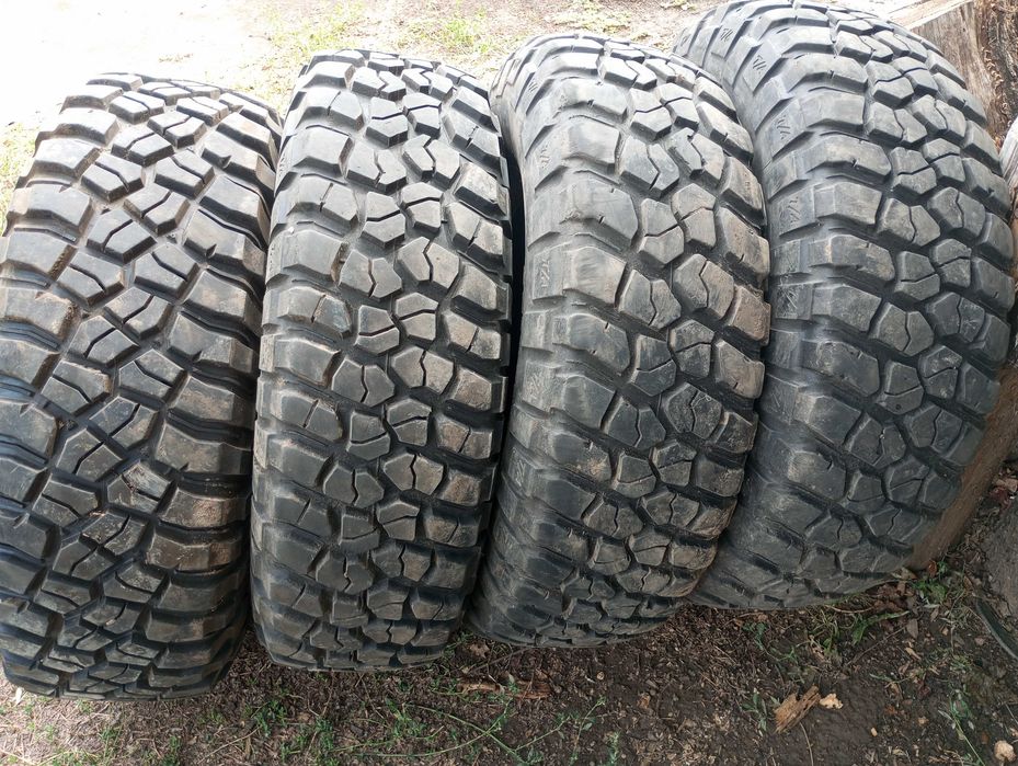 BF Goodrich MudTerrain T/A KM3 265/75R16, комплект, як нові