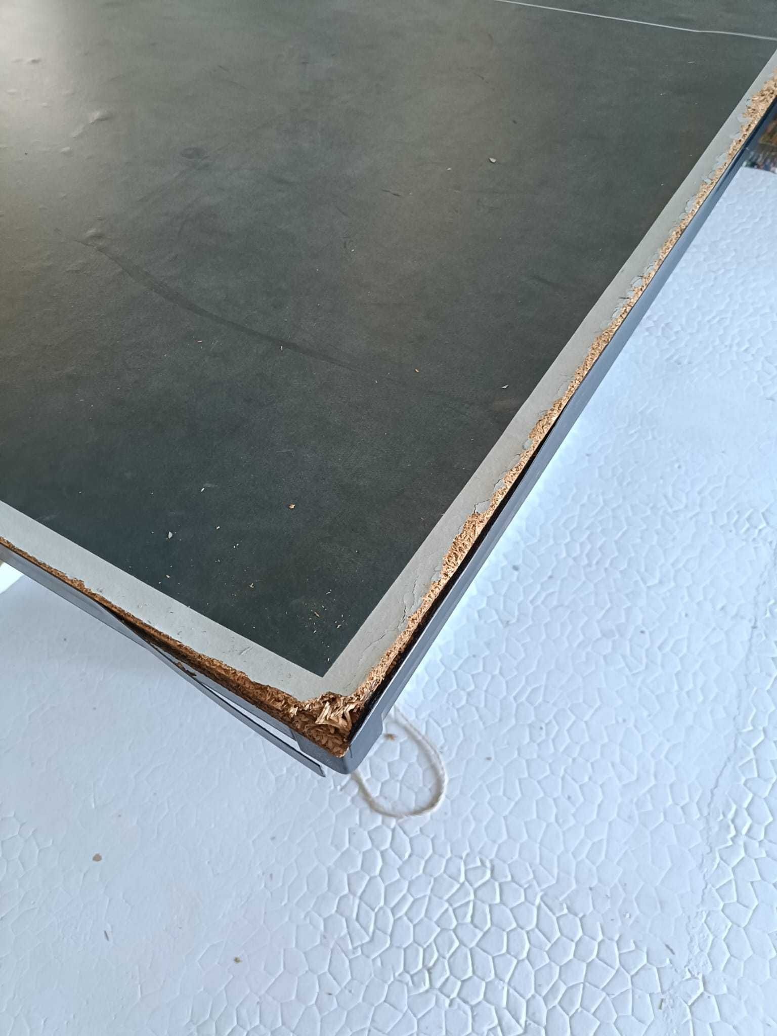 Mesa de Ping Pong em mau estado