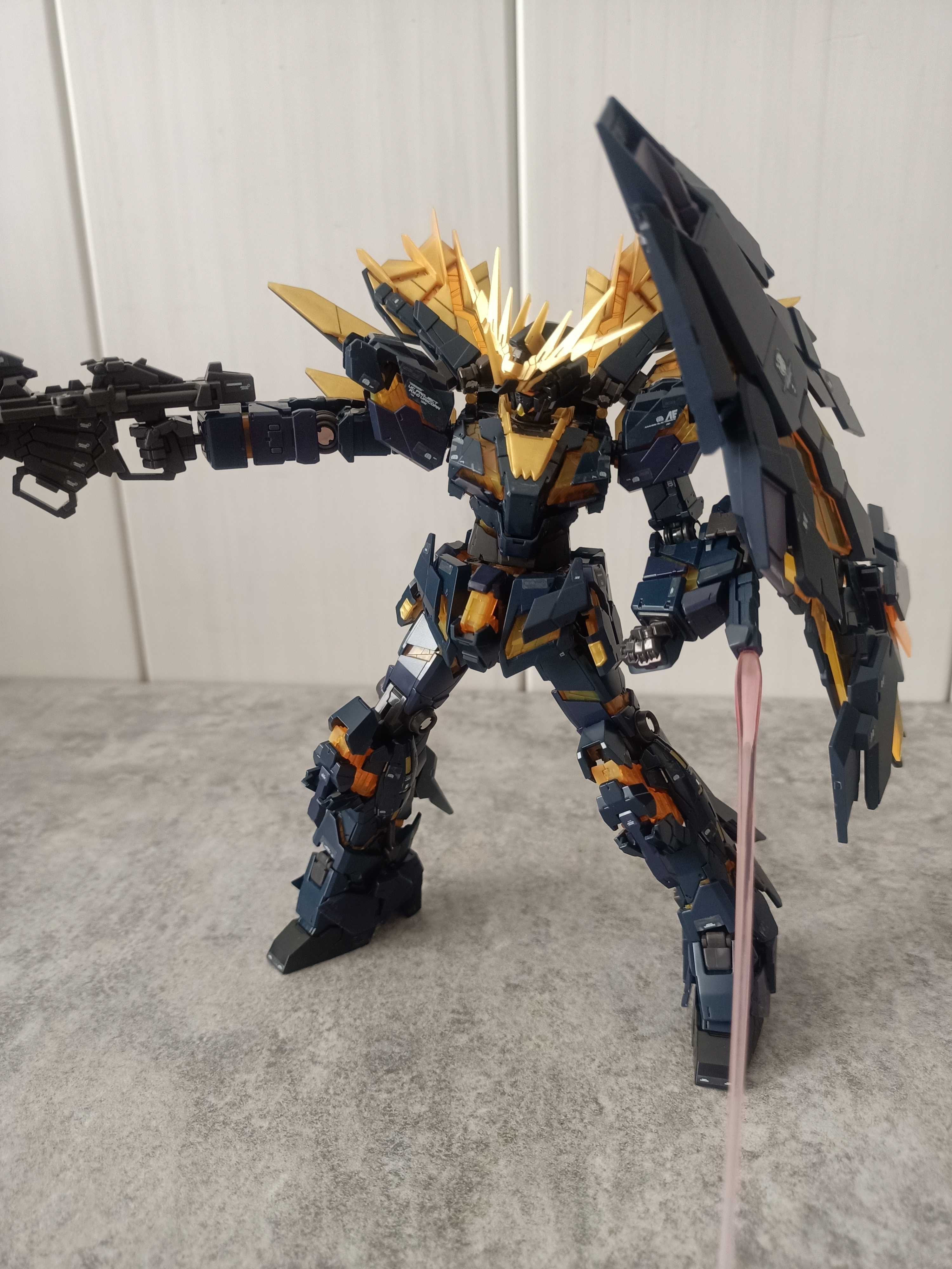 Bandai 1/144 RG Banshee Norn złożony gunpla