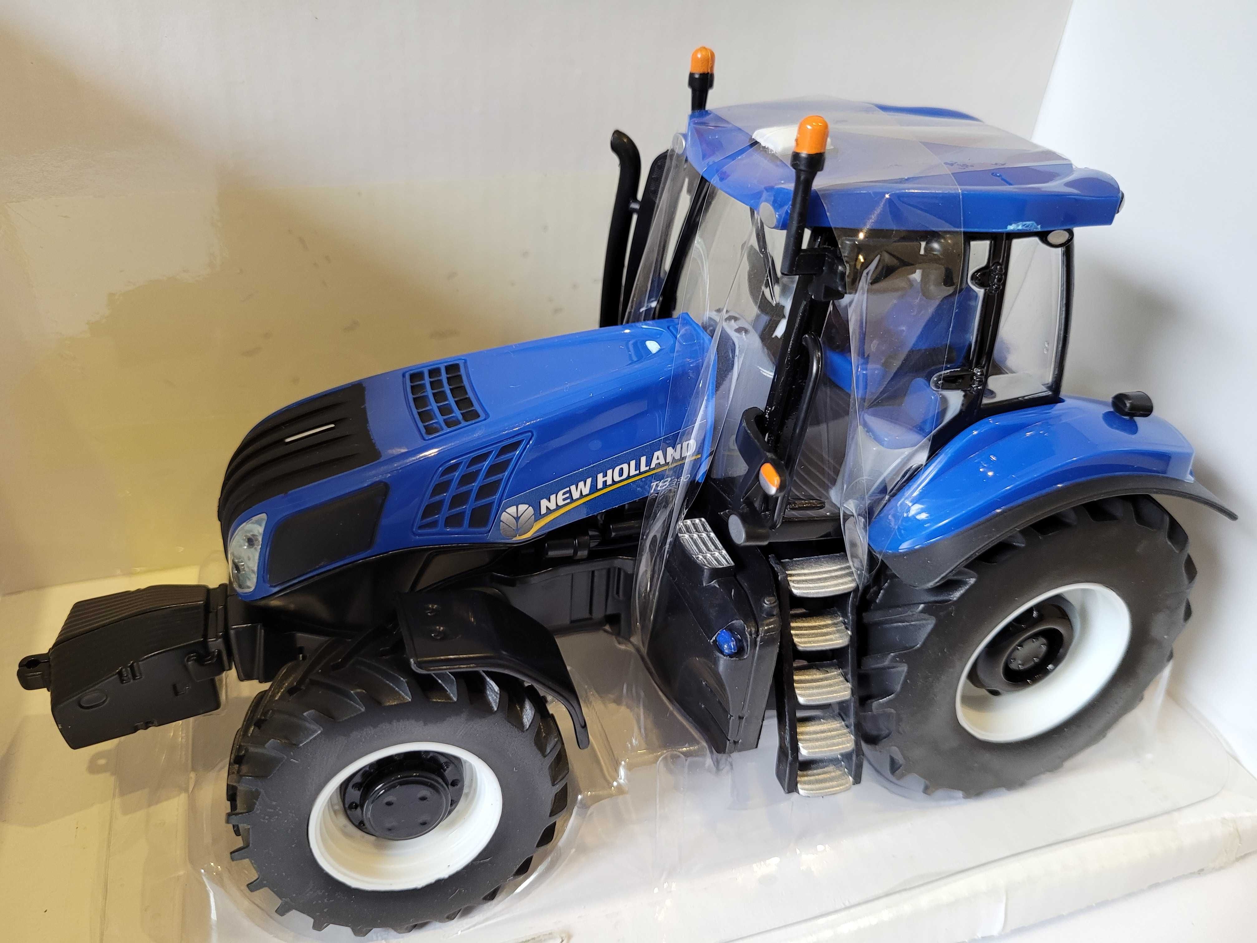 BRITAINS New Holland T8.390 Tractor model w skali 1:32