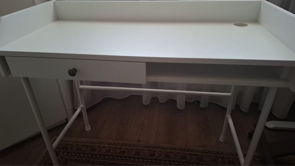 Biurko Ikea Hauga