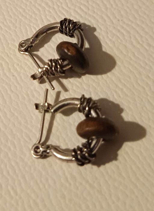 Brincos pequenos
