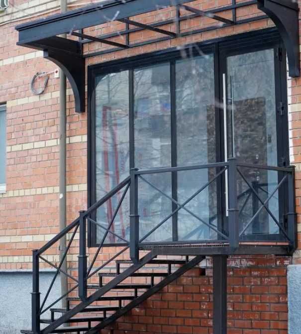 Металеві сходи з металу. Виготовлення. Монтаж. Професійно