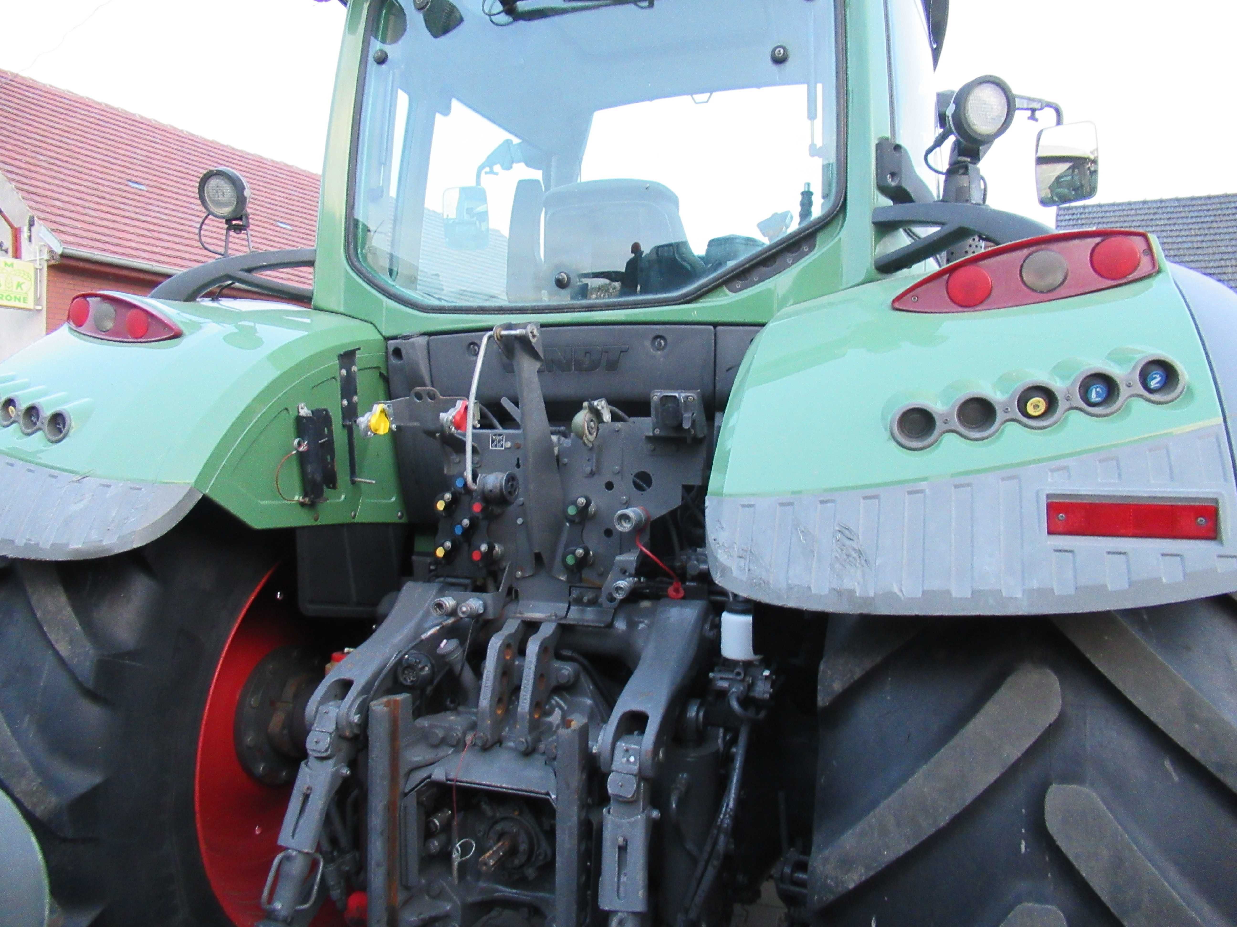 ciagnik Fendt 718 SCR Vario Profi