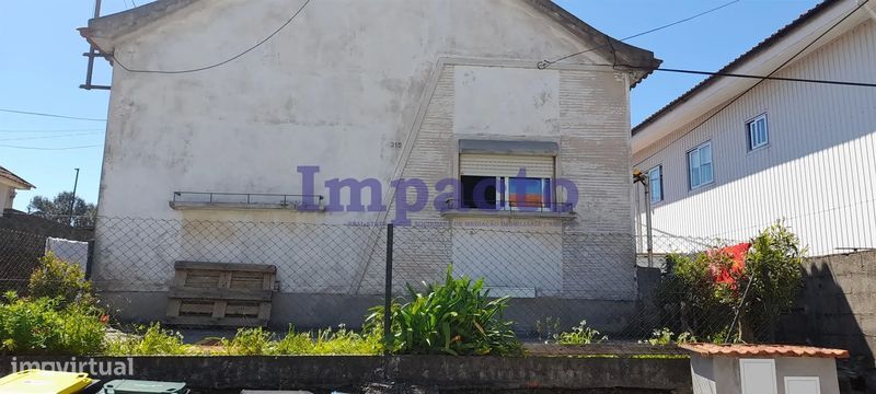 2 Moradias T2 para remodelar em São João da Madeira