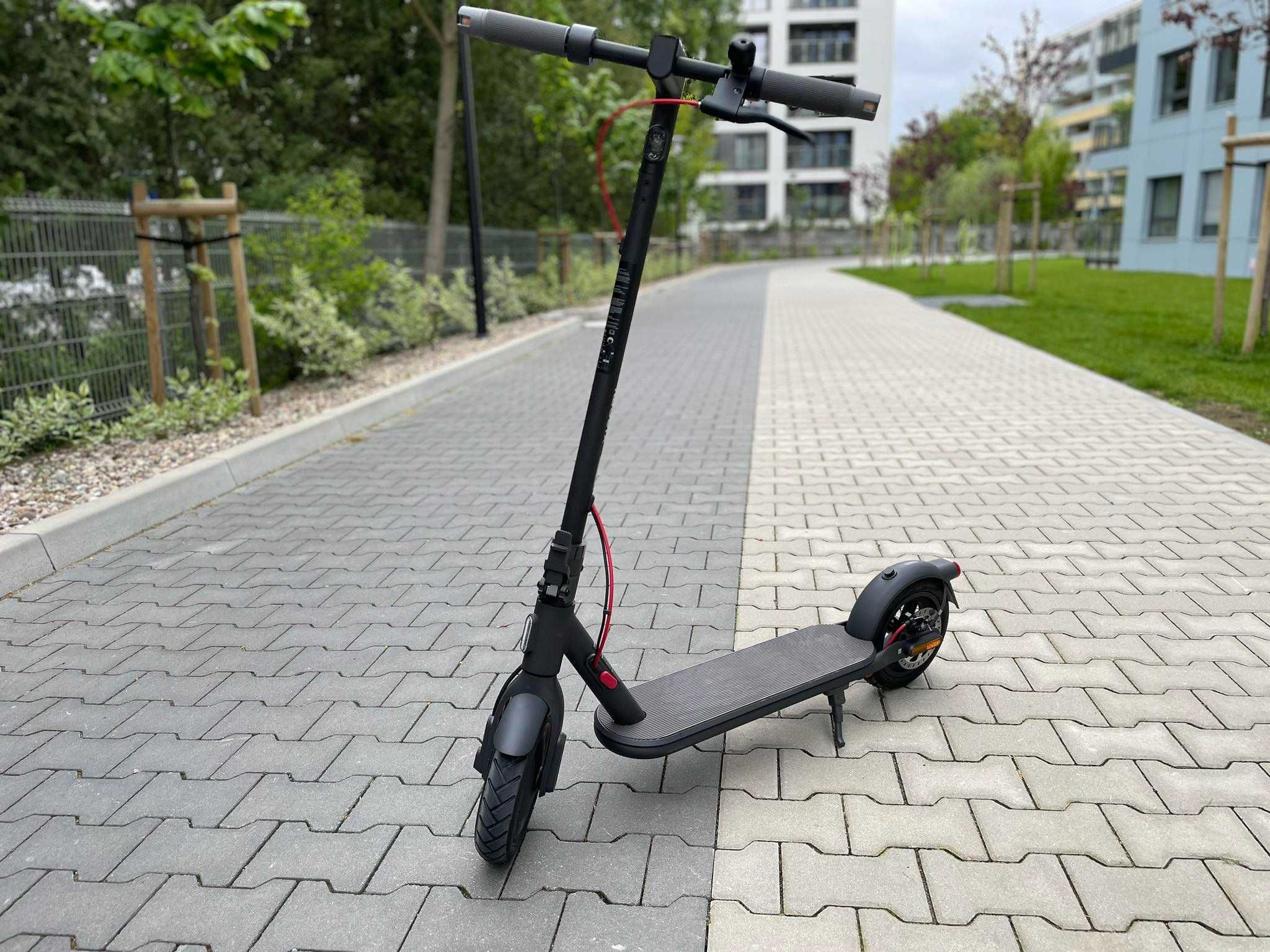 NOWA Hulajnoga elektryczna Xiaomi Scooter 4 - oryginalnie zapakowana