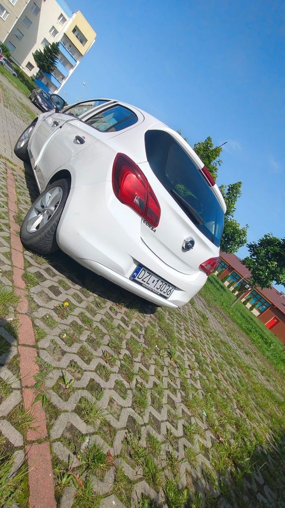 Opel Corsa 1.2 ben.bogaty model E,2017