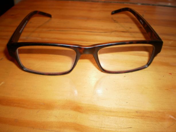 Óculos leitura +1.50, de Óptica, novos.