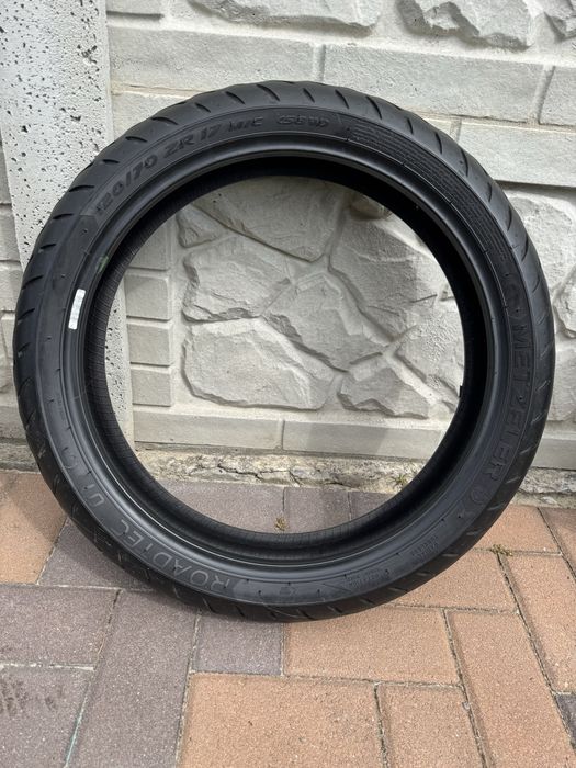 мотоциклетна шина Metzeler Roadtec 01