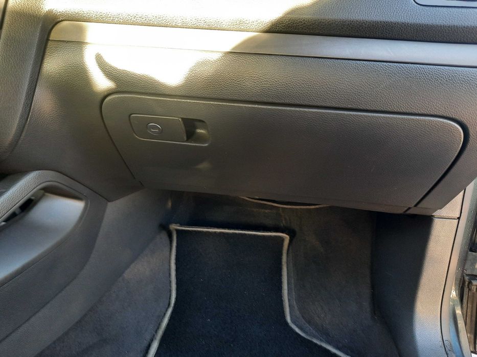 panel klimatyzacji schowek VW Jetta V