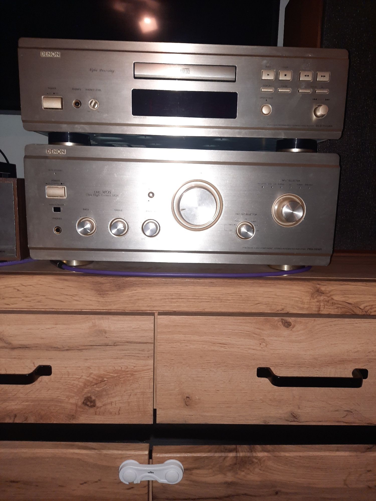 Wzmacniacz Denon PMA 2000R  pilot.