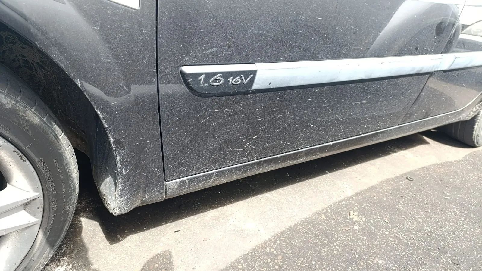 34509 renault megane 2 1.6 16v na części  lakier NV676
