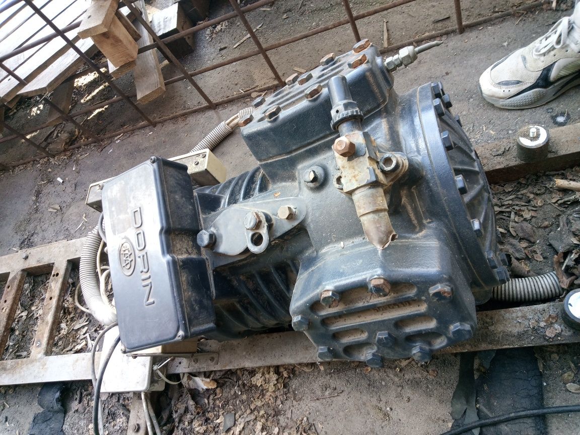 Повітряний компресор Dorin H850CC