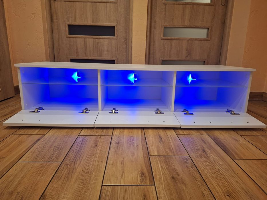 Szafka RTV biała podswietlana