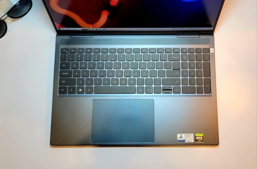 Dell Inspiron 7610 16+  / 16 3K / i7-11800H / 32 RAM / RTX 3060 / 1 Tb