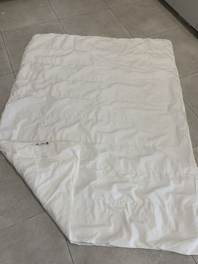 Dois conjuntos de roupa para cama solteiro verbaubet e edredao Ikea