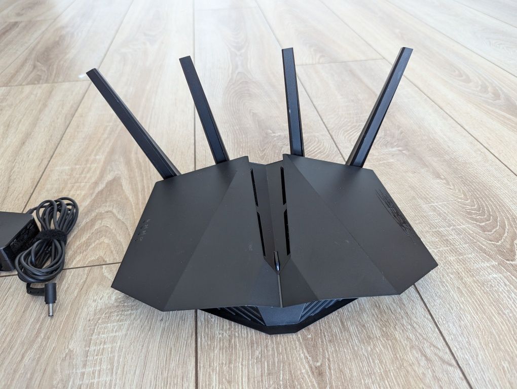Бездротовий маршрутизатор (роутер) ASUS  AX82U wan dsl  Gaming WIFI 6