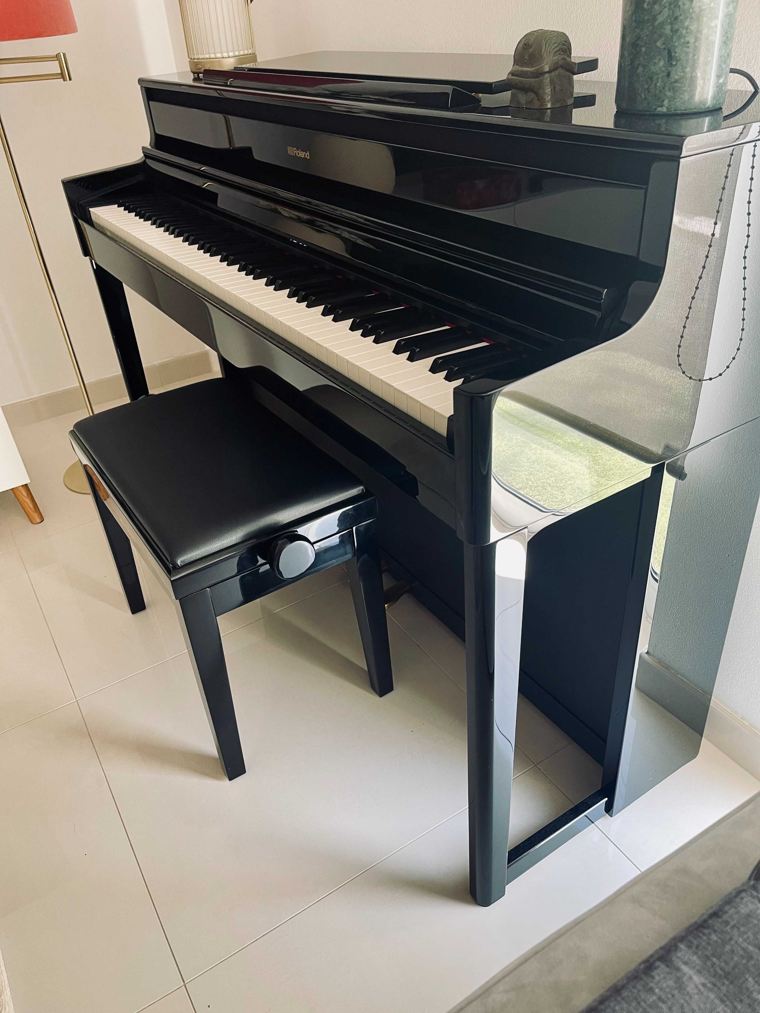 Piano digital Roland HP704-PE