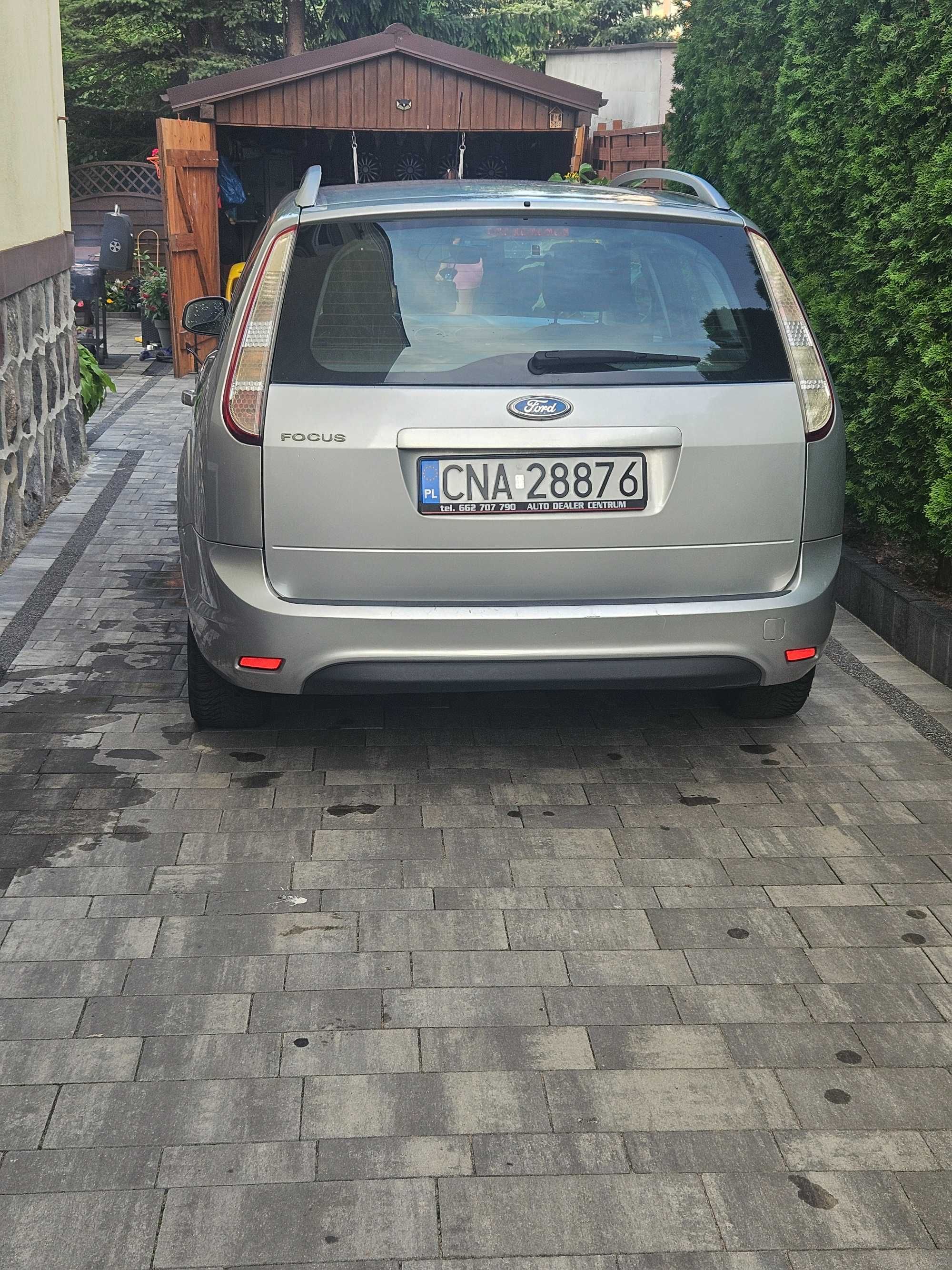 Ford Focus 1,6 Ambiente 2009 rok