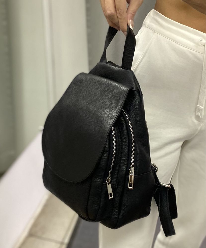 Рюкзак шкіряний чорний Італійський рюкзак жіночий Virginia Conti