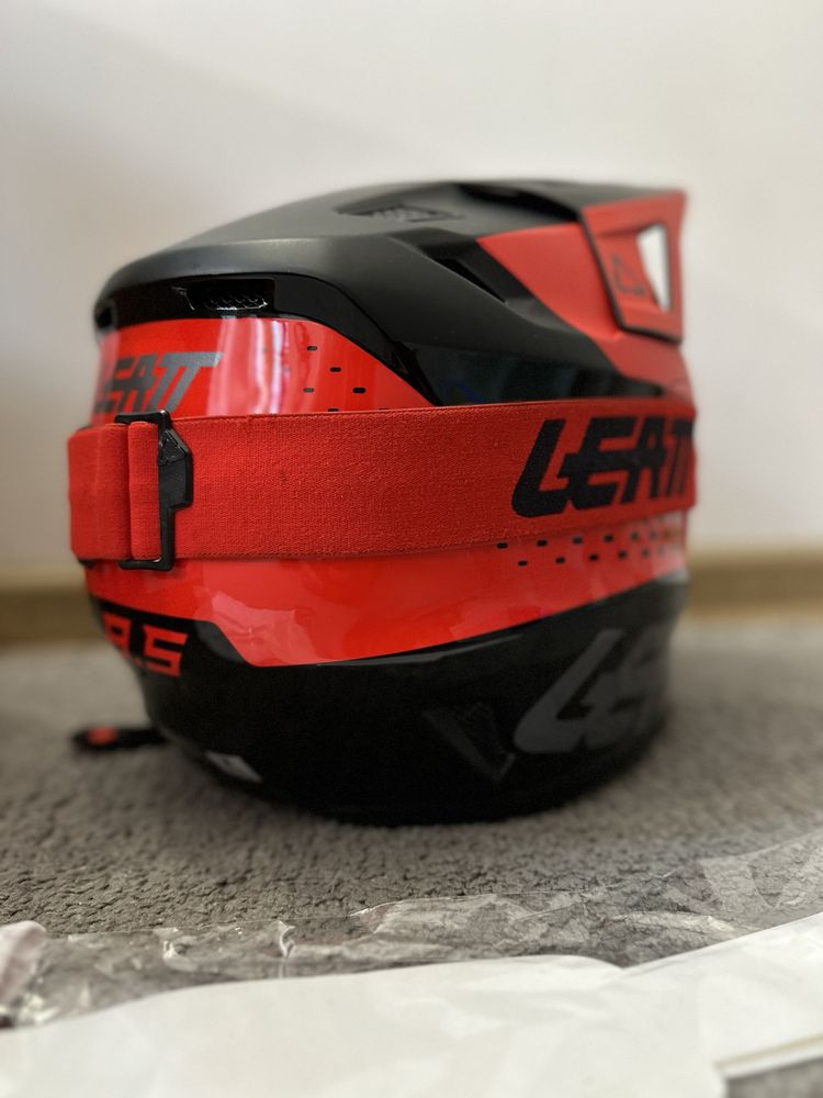 Kask leatt 8.5 red v22