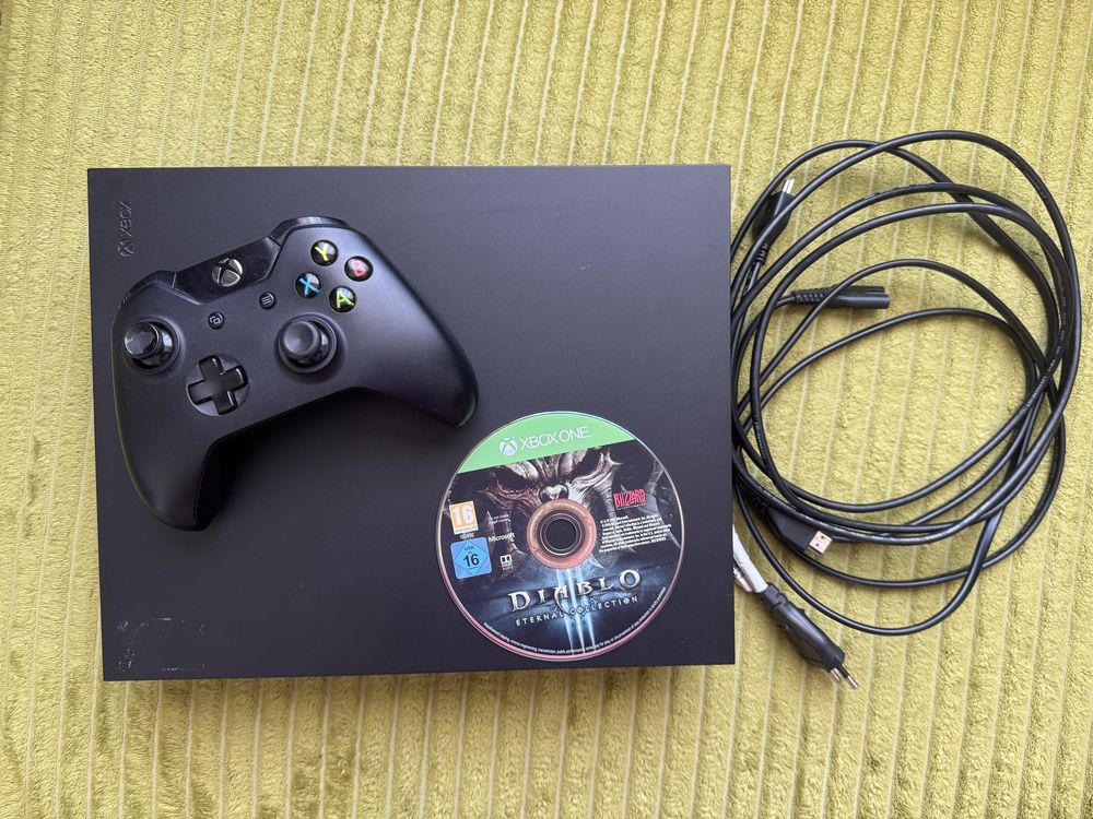 Ігрова приставка Xbox One X