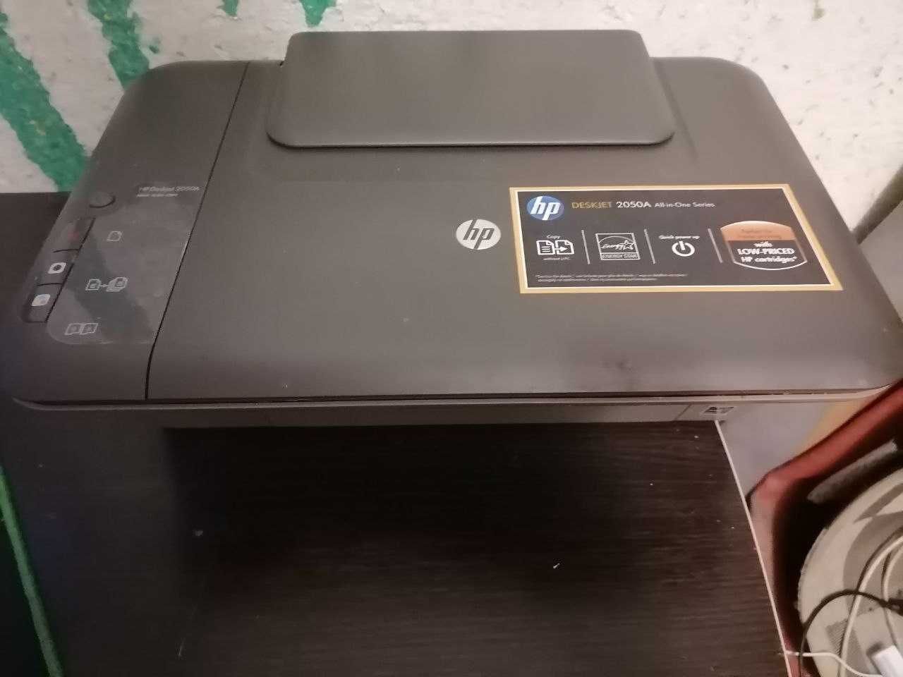 Принтер HP Deskjet 2050A