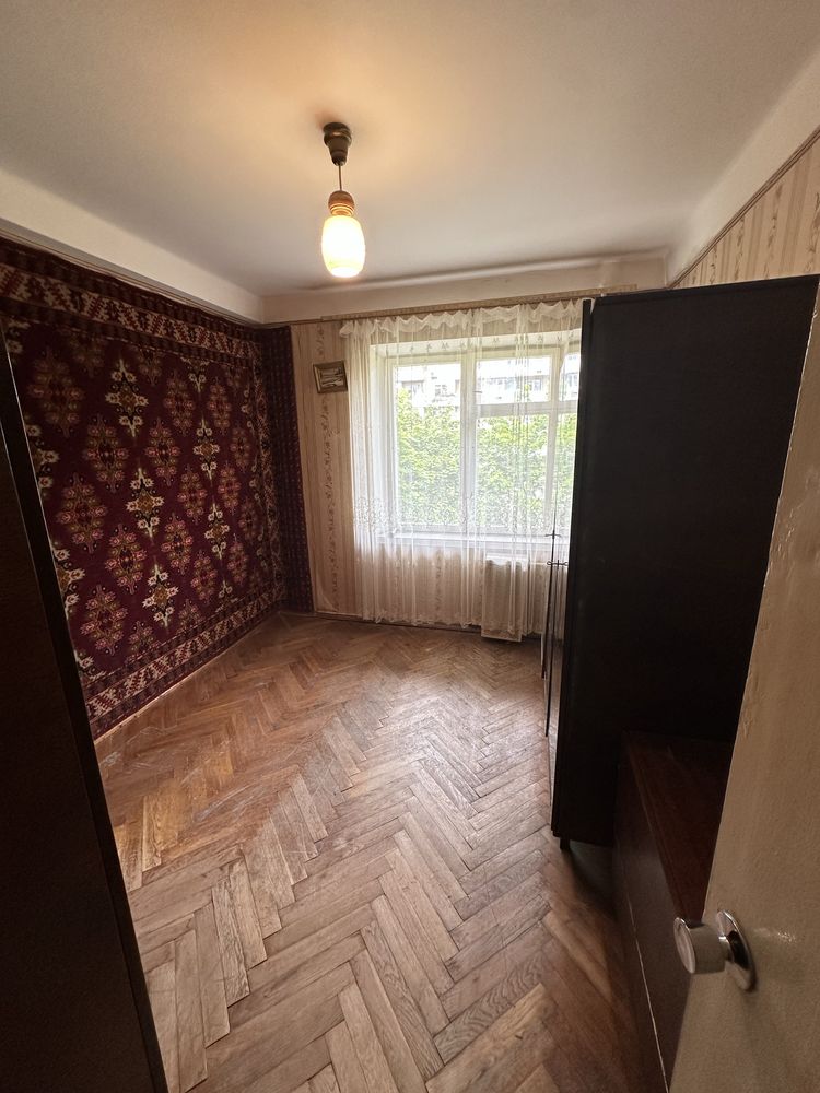 Продам 3к квартиру в Києві. Вул. Кавказька 9. Центральна частина міста
