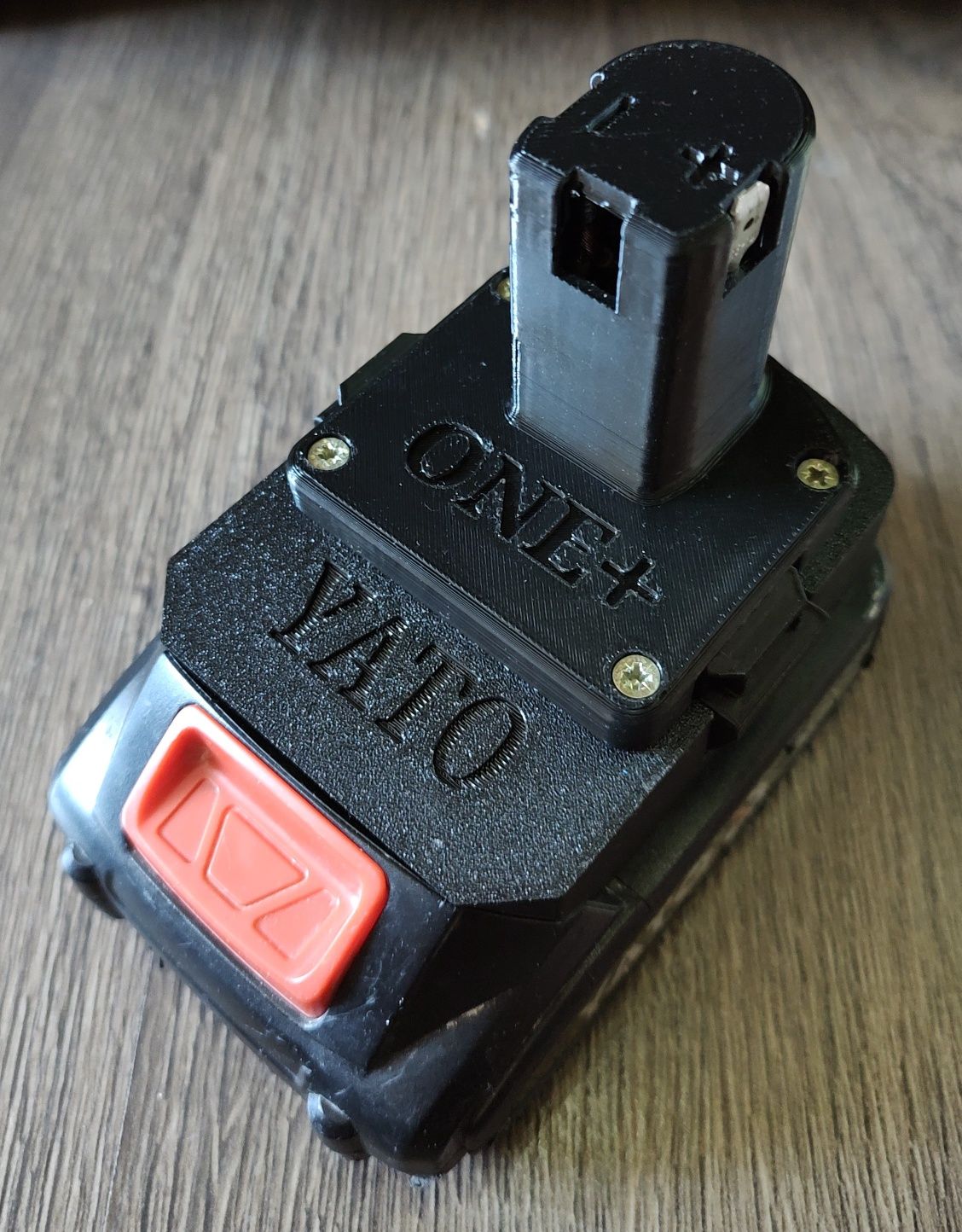 Adapter Ryobi ONE+ na baterie YATO 18V