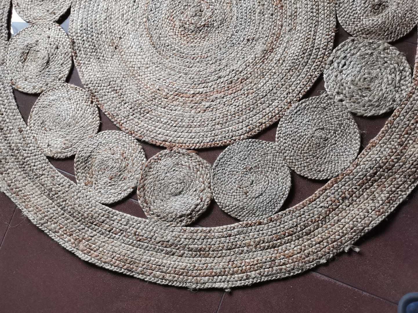 Nowy okrągły dywan jutowy, ażurowy, średnica 140 cm-tanio