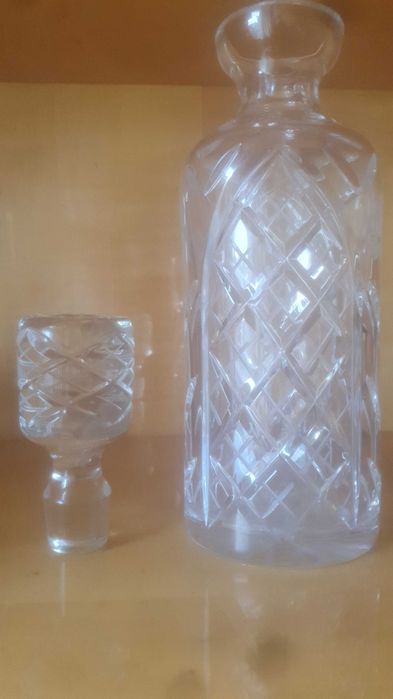 Karafka krysztalowa wraz z kieliszkami. Krysztal, szklo, prl, vintage,