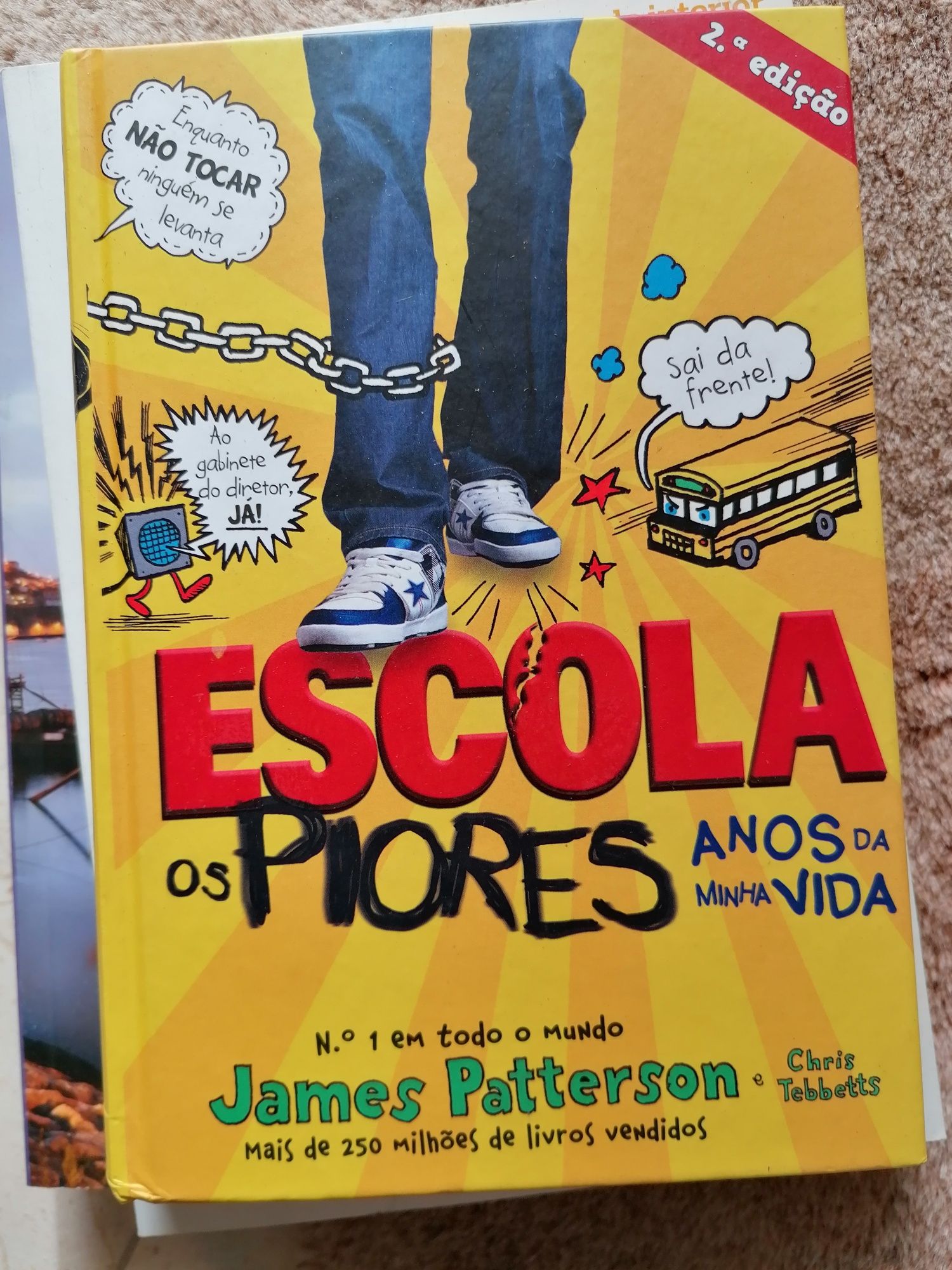 Livros juvenis novos ou em excelente estado