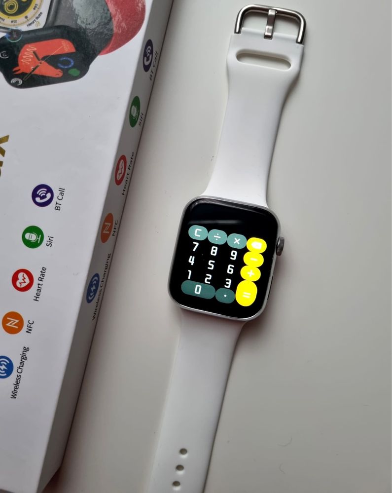 Smartwatch 8 biały