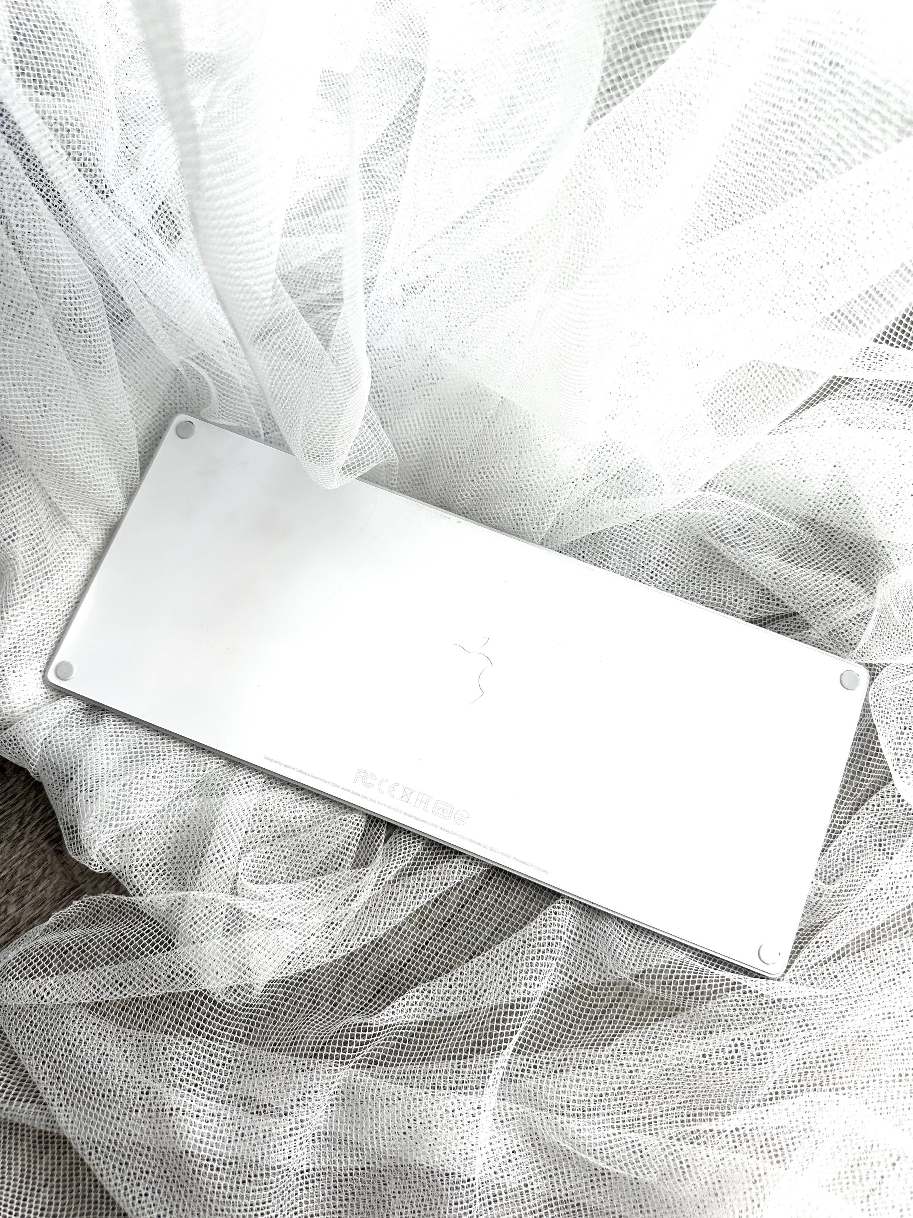 Oryginalna klawiatura APPLE Magic Keyboard A1644 bezprzewodowa