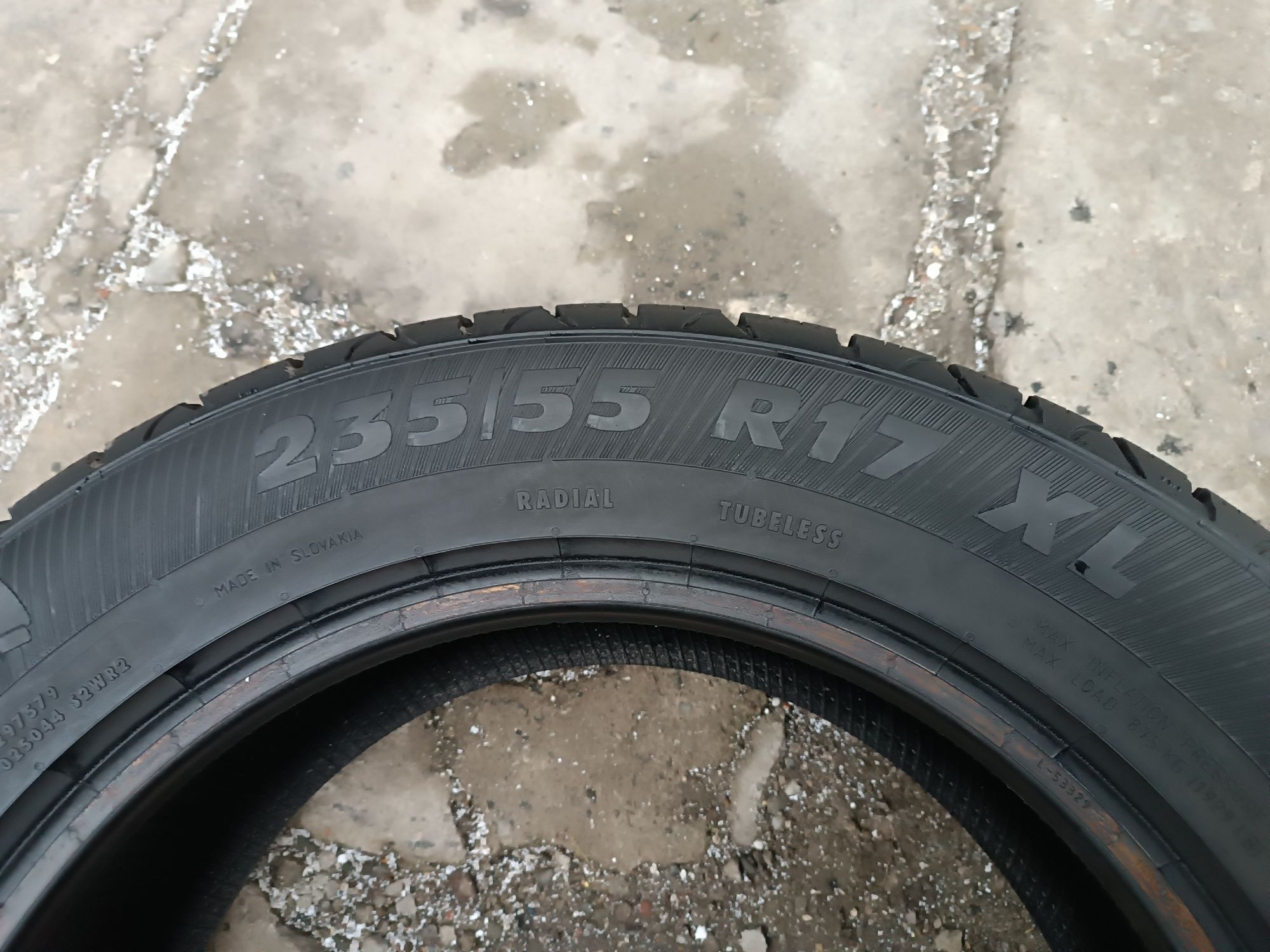 Sprzedam prawie nowe opony 235/55 r17