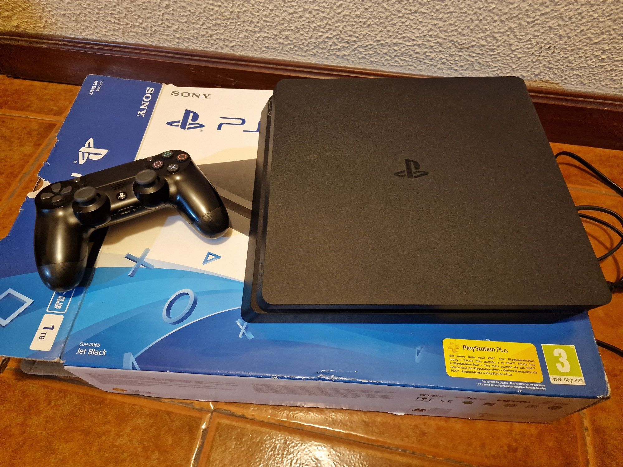 Playstation 4 1 T (oferta jogos)