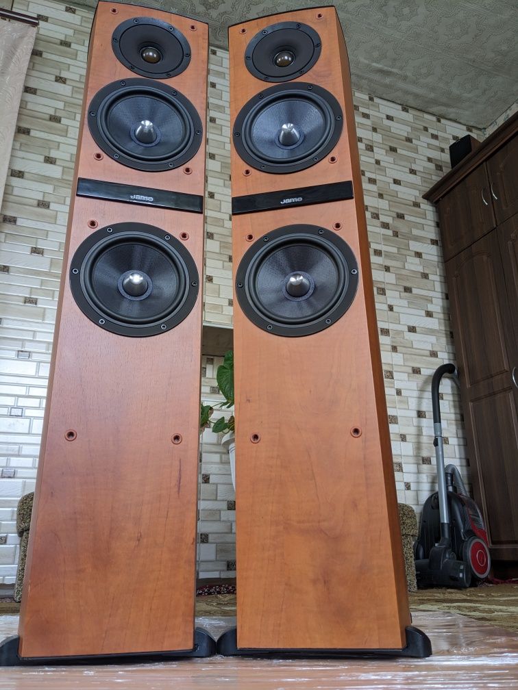Продам HI-END акустические системы Jamo C805 В ИДЕАЛЕ MADE IN DENMARK!