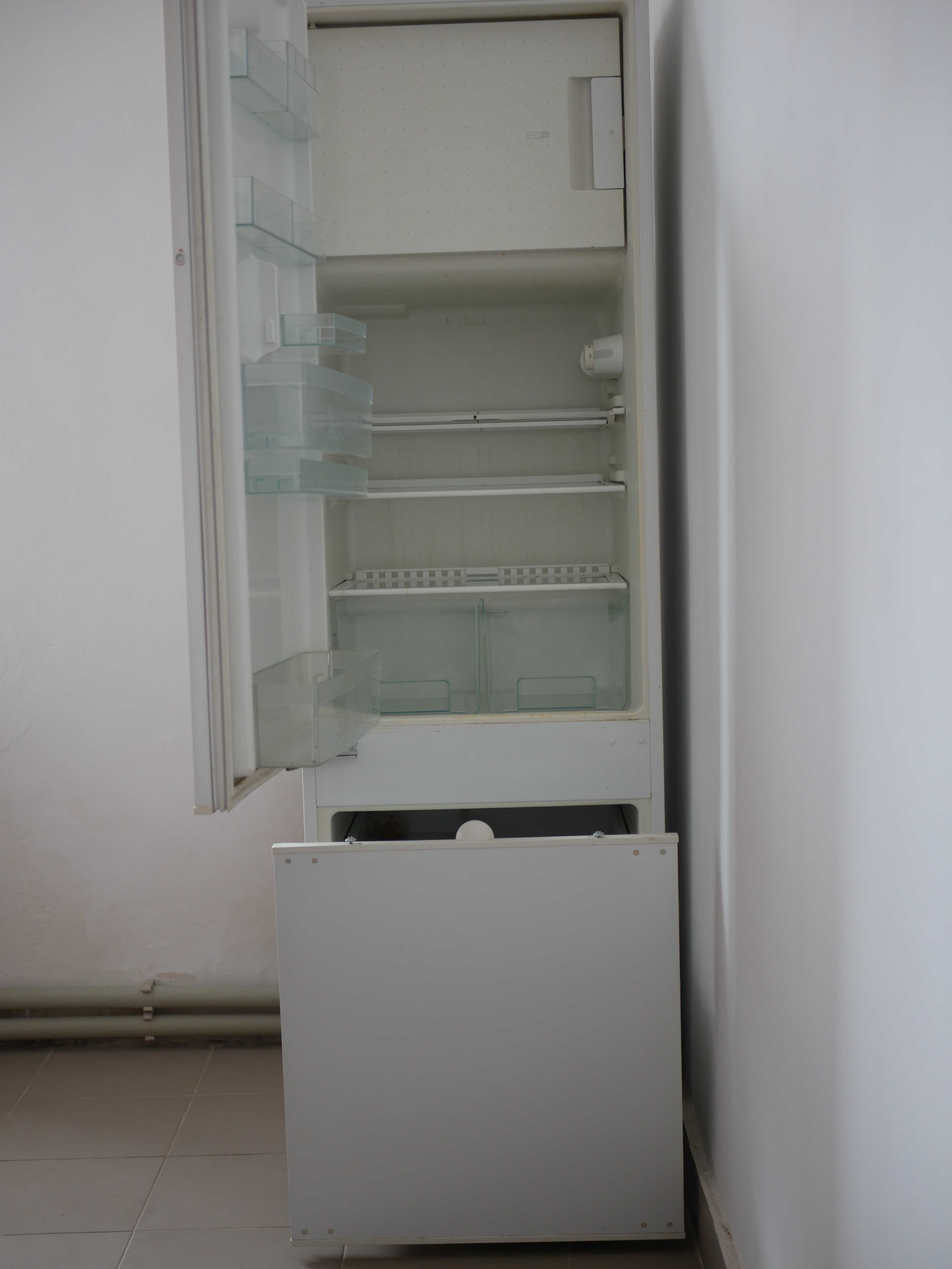 Холодильник Siemens KI32C40