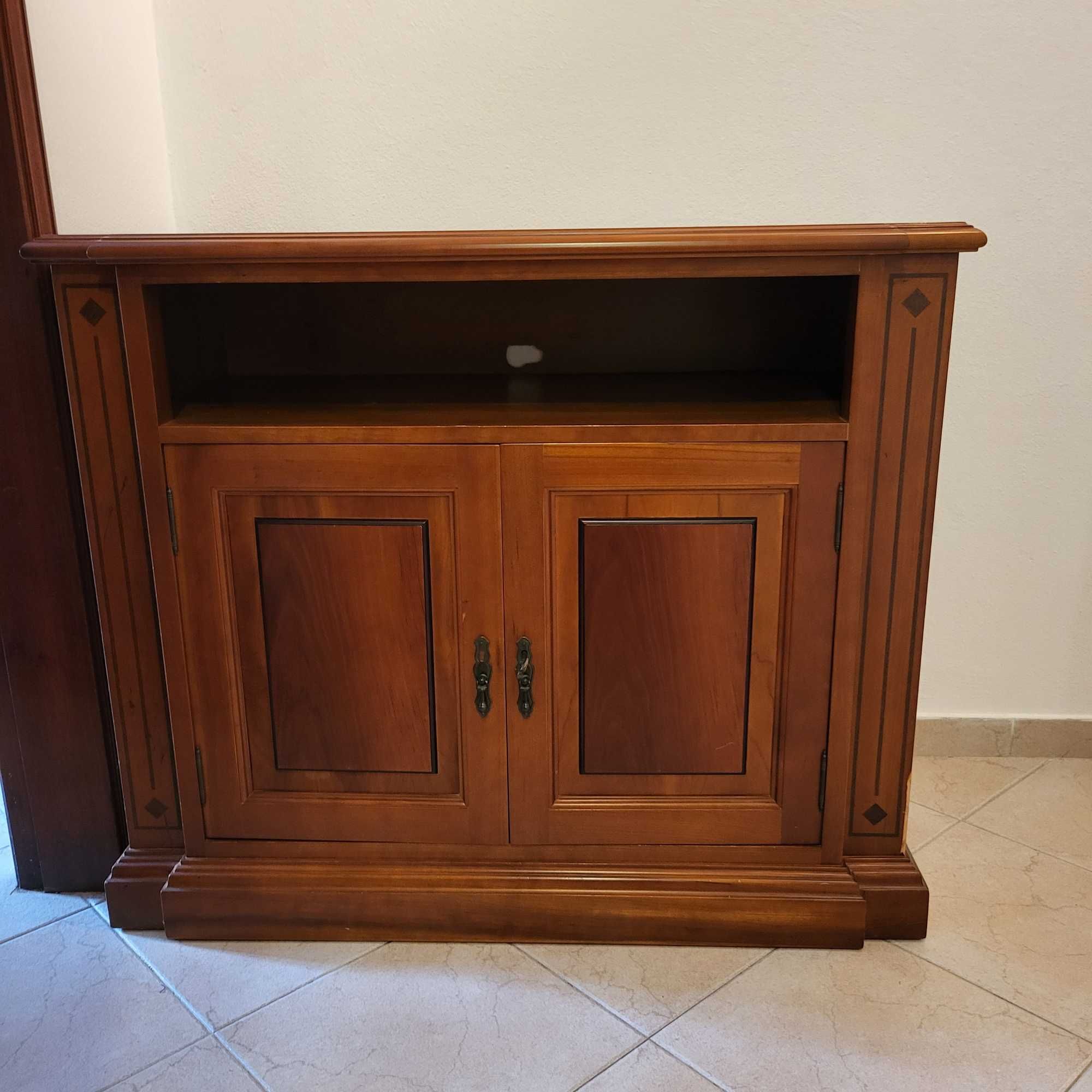 Vendo cômoda de madeira