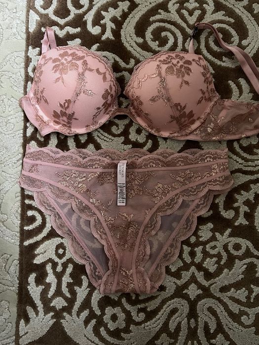 Бюстгальтер комплект білизни Victoria Secret
