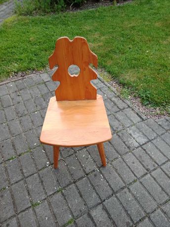krzesła z litego drewna - masywne sprzedam