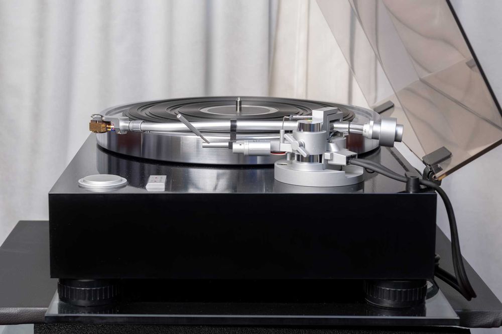 Виниловый проигрыватель YAMAHA GT-750. Отличное состояние