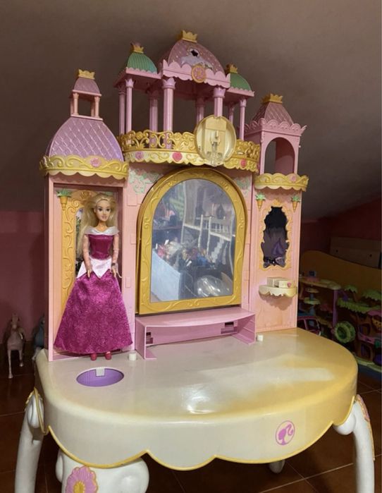 Tocador/Castelo do filme da Barbie "A Princesa da Ilha"