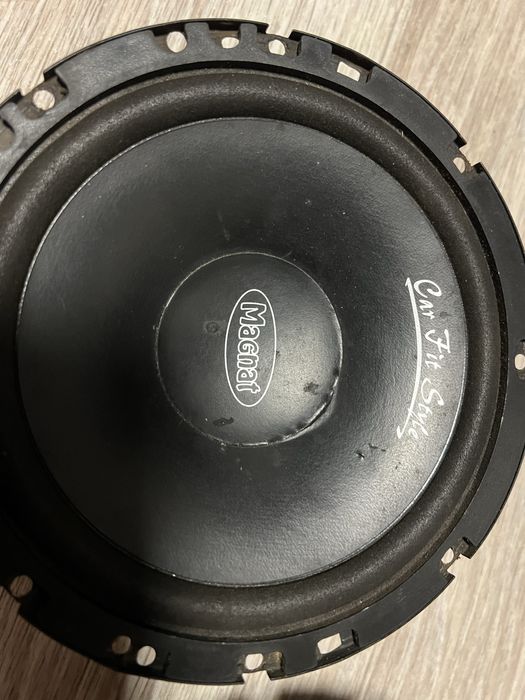 Динамики 16 для авто